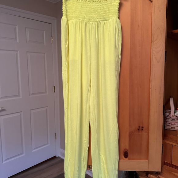 Zenana Smocked Tube Top and Jogger Pants Set - NWOT - Picture 3 of 7